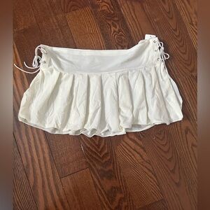 Elegant White Women's Skirt